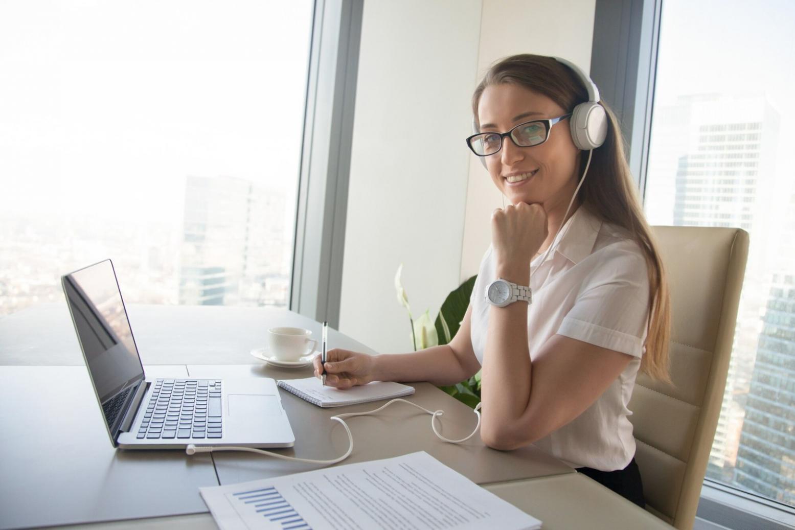 Ambiente de aprendizaje colaborativo en sesión de análisis financiero